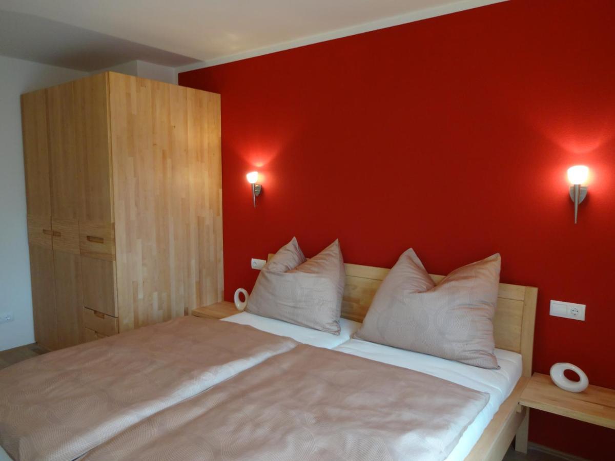 "Nature Erleben" Appartement & Komfortzimmer เวลเดน อัม เวิร์ทเทอร์ซี ภายนอก รูปภาพ