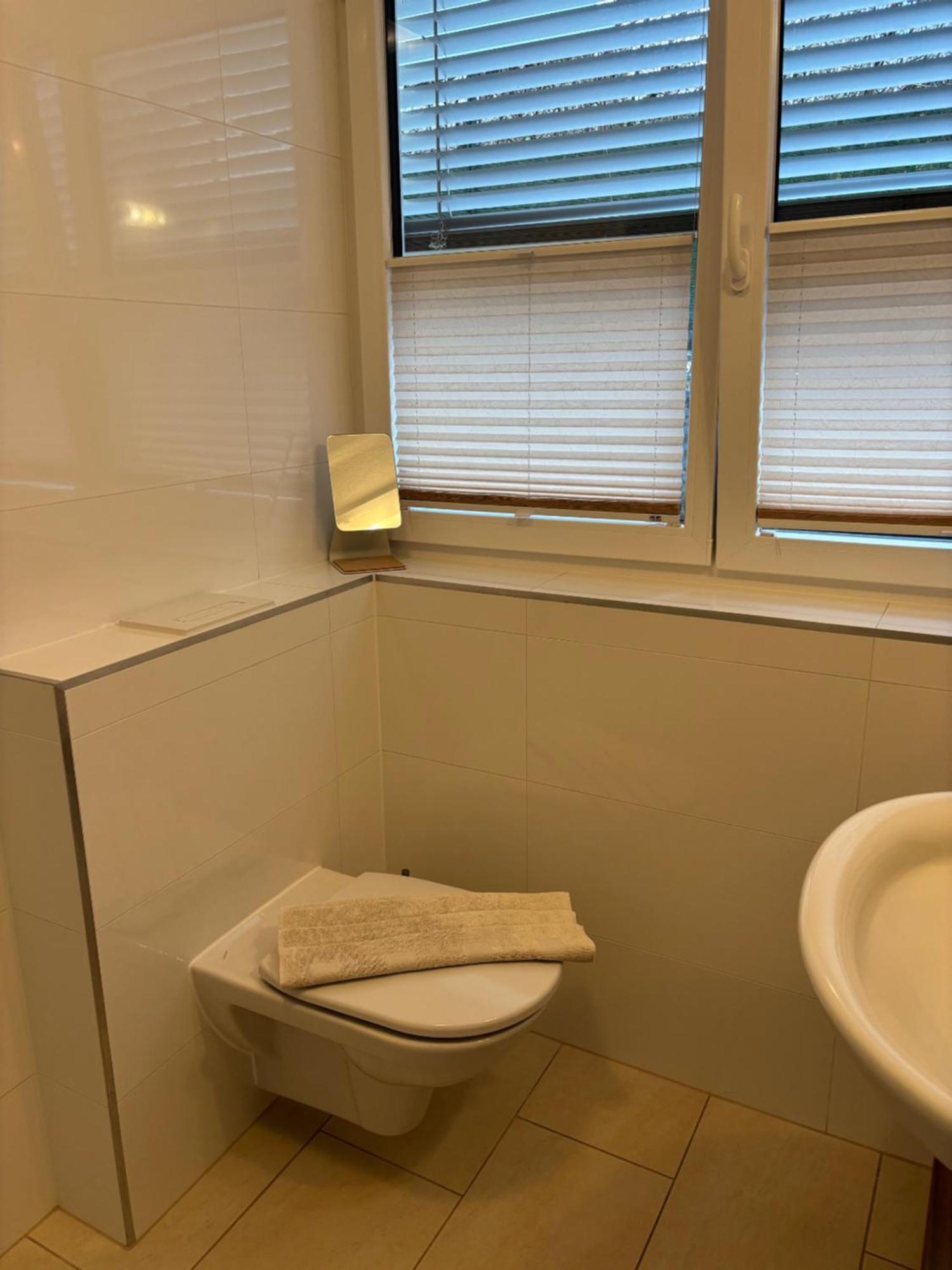 "Nature Erleben" Appartement & Komfortzimmer เวลเดน อัม เวิร์ทเทอร์ซี ภายนอก รูปภาพ